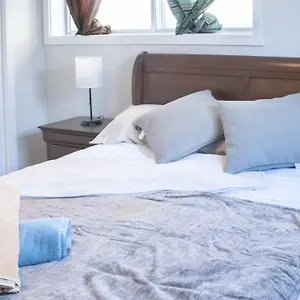  Apartment Lovely 1-br W Sofa Bed In The Heart Of Ndg Canada